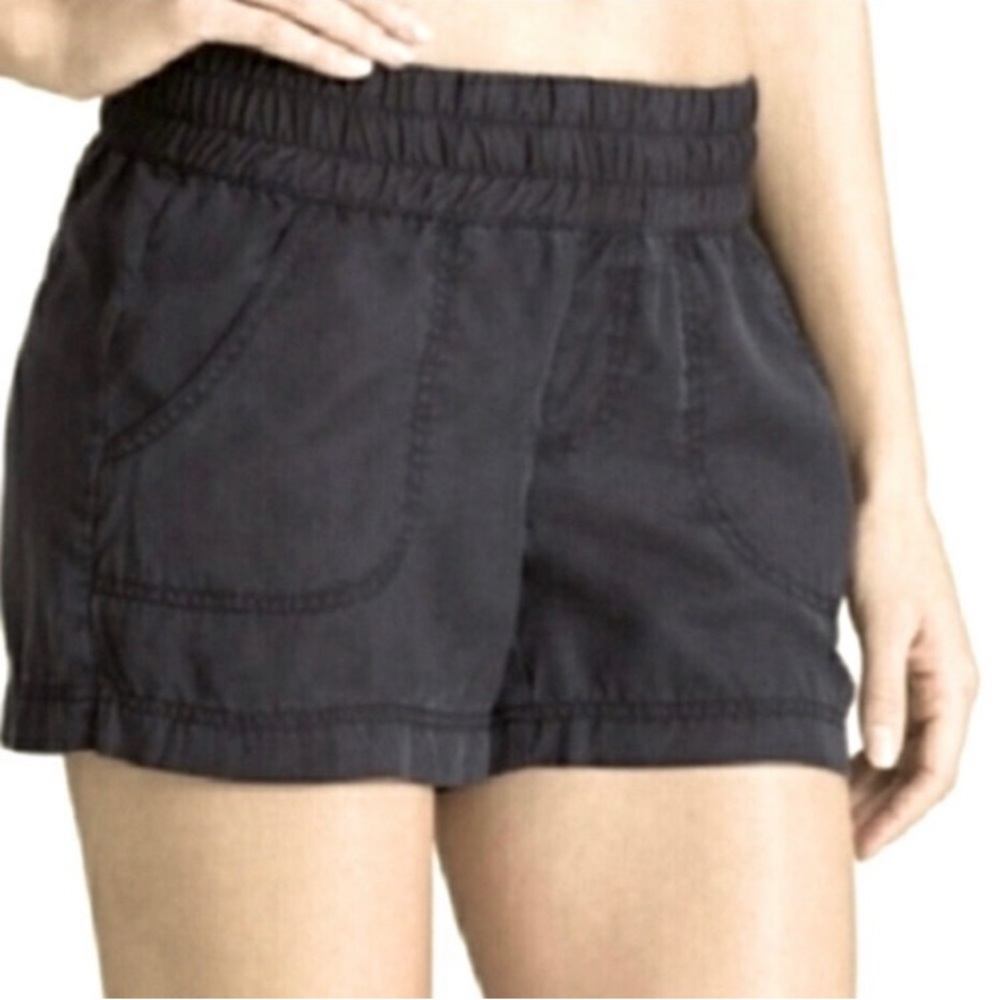 Athleta Benecia Black 3.5 inch Shorts. Size 2